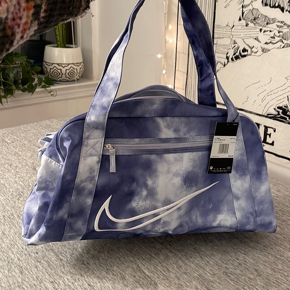 NWT Periwinkle Nike Duffle Bag